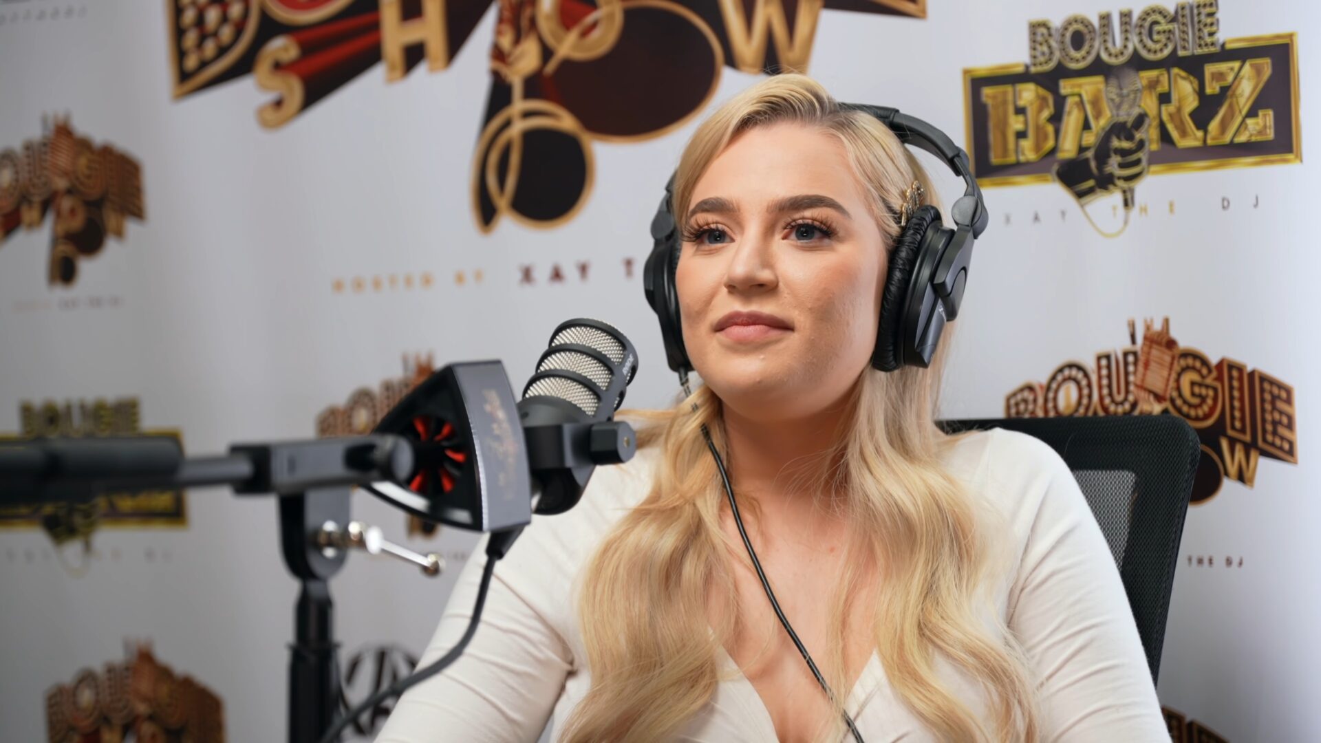 Blake Blossom Net Worth 2024 - A Peek into Her Bank Account