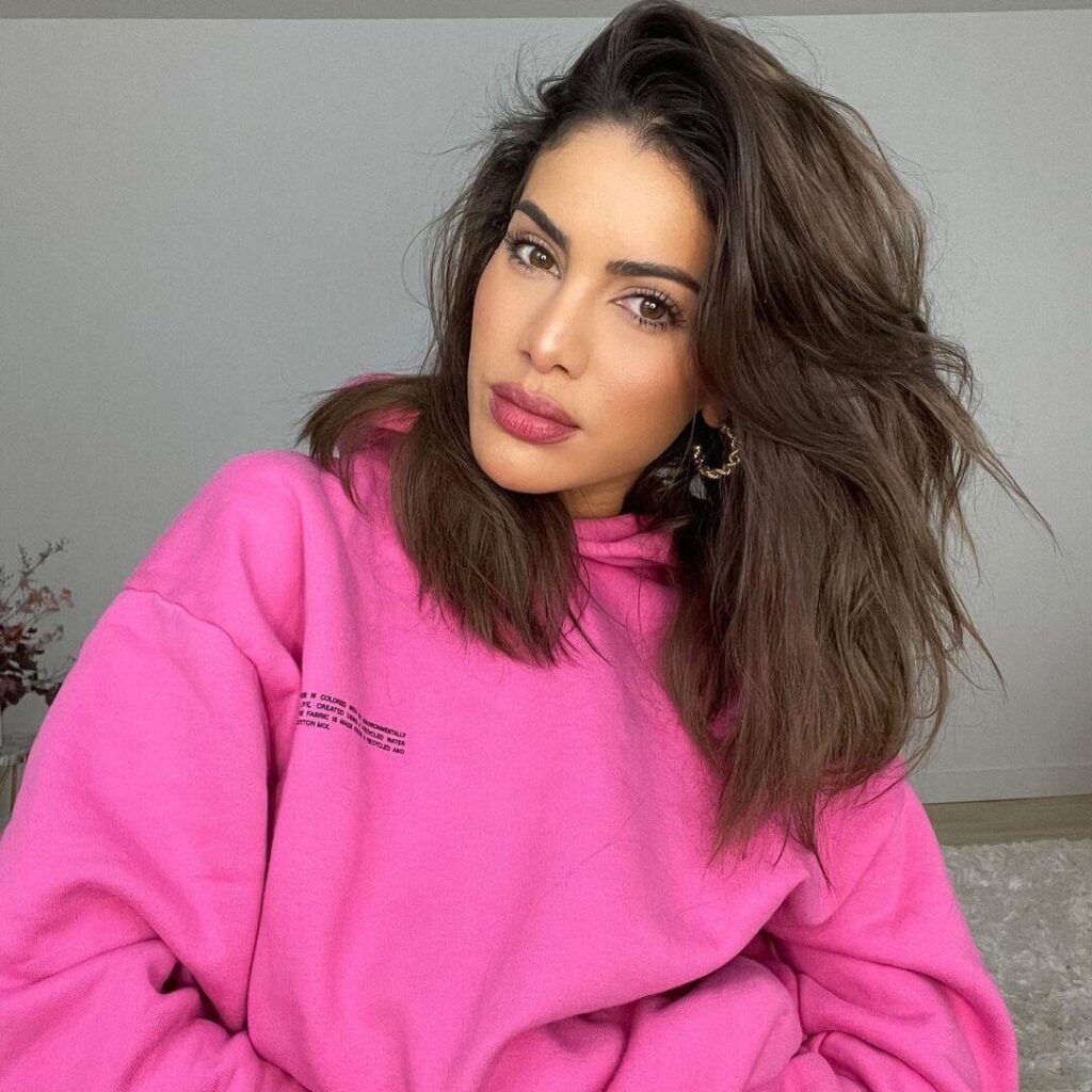 Who is Camila Coelho? Wiki, Biography, Age, Height, Net Worth, Husband,  Ethnicity, Parents & More